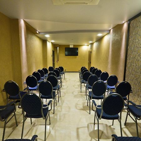 Melqart Hotel ชากกา ภายนอก รูปภาพ